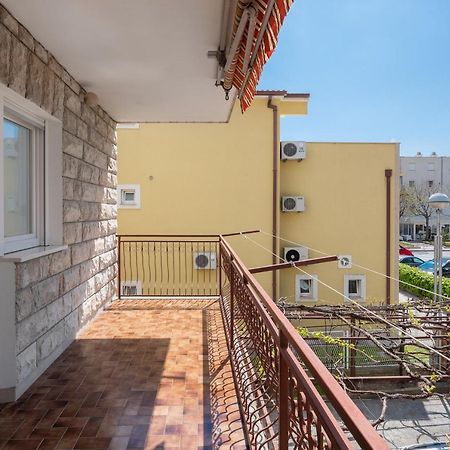 City Apartment Domagoj أوميس المظهر الخارجي الصورة