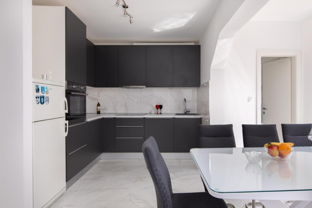 City Apartment Domagoj أوميس المظهر الخارجي الصورة